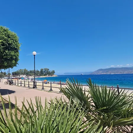 Ka Nui Daire Messina